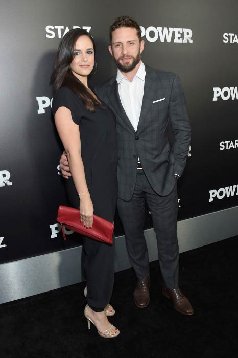 Melissa Fumero ja David Fumero STARZ Power New Yorkin kauden 3 ensi -illassa kesäkuussa 2016