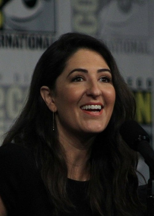 D'Arcy Carden ved San Diego Comic Con i juli 2018