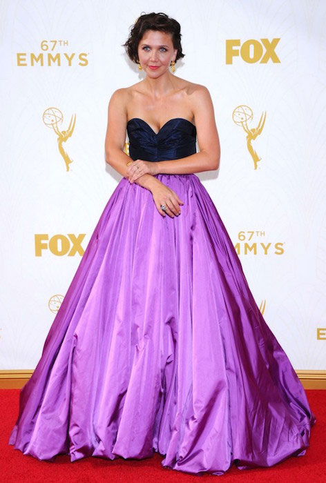 Maggie Gyllenhaal ved Emmy Awards 2015