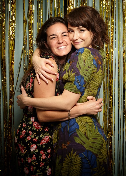 Milana Vayntrub med Katie Hilliard i august 2017