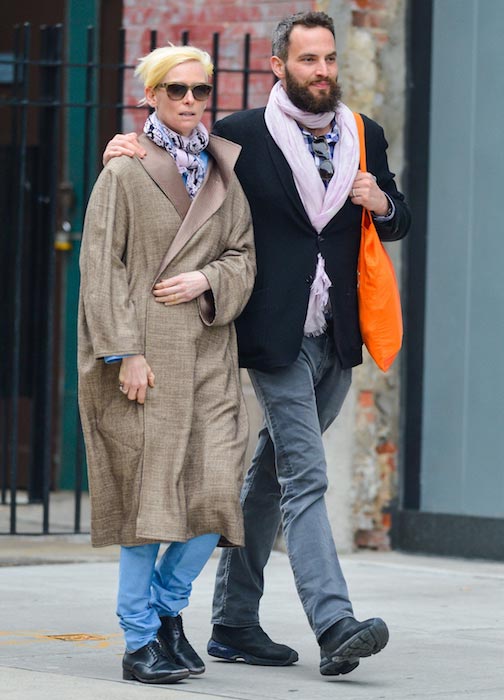 Η Tilda Swinton με τον Sandro Kopp στη Νέα Υόρκη τον Απρίλιο του 2013