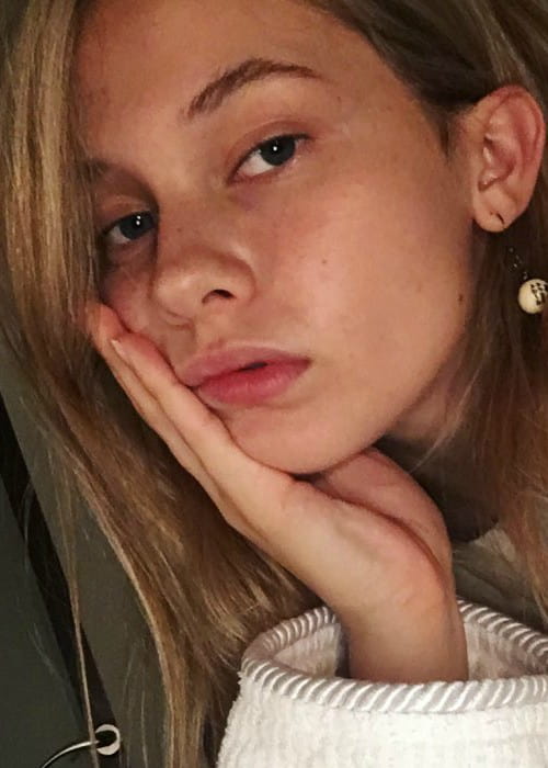 Cailee Spaeny i en Instagram -selfie set i oktober 2017