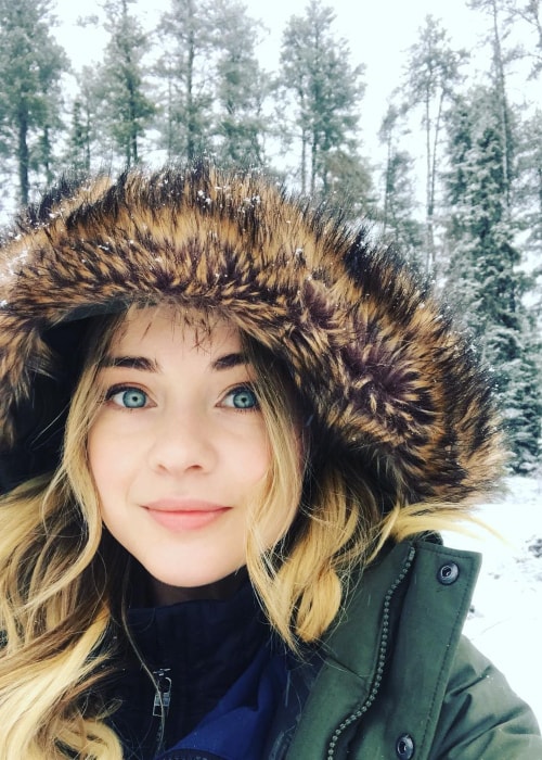 Hannah Kasulka set i en selfie taget i marts 2018