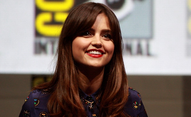 Jenna Coleman taler ved 2013 San Diego Comic Con