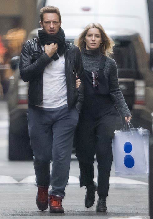 Annabelle Wallis med Chris Martin under Paris-ferien i oktober 2015