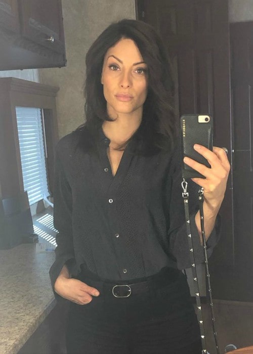 Η Erica Cerra σε μια selfie όπως φαίνεται τον Δεκέμβριο του 2019