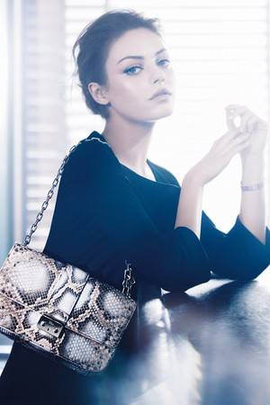 Dior on hyväksynyt Mila Kunisin vuonna 2012