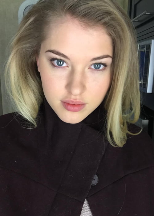 Sarah Gray i en selfie i november 2015