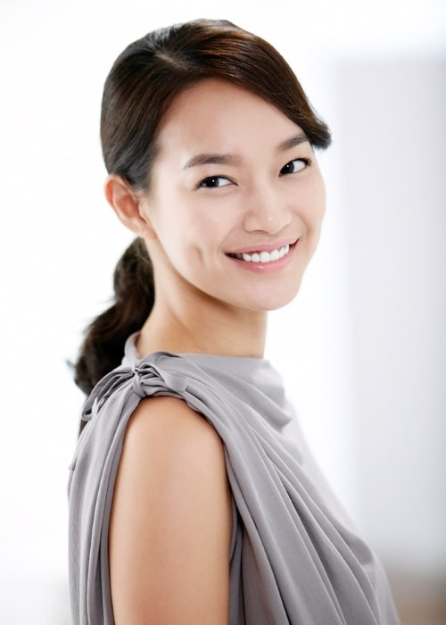 Shin Min-a ενώ διαφημιζόταν για το LG Optimus 3D και το LG Cinema τον Σεπτέμβριο του 2011