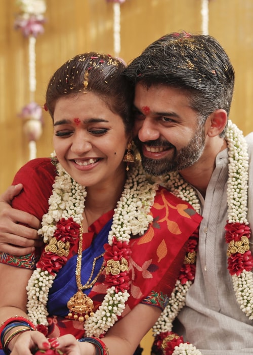 Η Swathi Reddy όπως φαίνεται σε μια εικόνα με τον σύζυγό της Vikas Vasu τον Αύγουστο του 2018