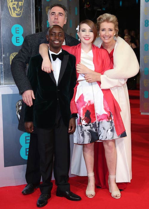 Emma Thompson med sin mand Greg, adoptivsønnen Tindy og datteren Gaia ved BAFTA Awards 2014 i London