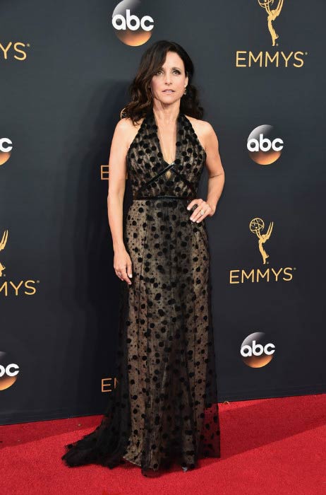 Julia Louis-Dreyfus na podelitvi nagrad Emmy 2016 Primetime