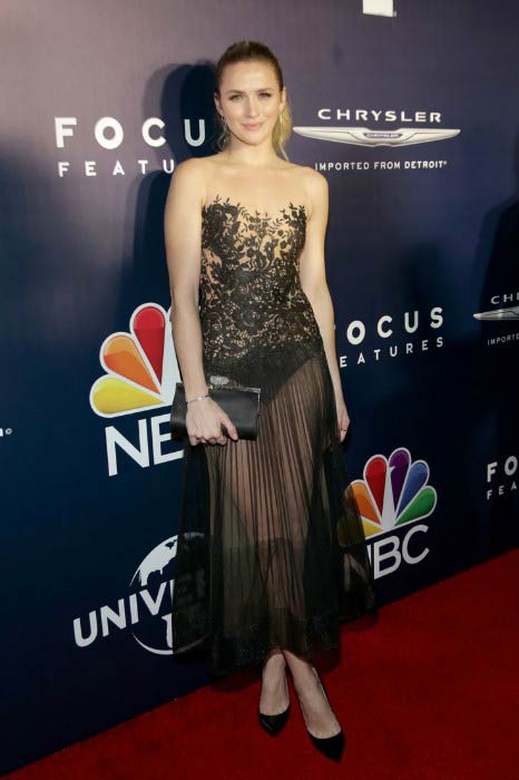 Shantel VanSanten 18. vuosittaisessa Post-Golden Globes -juhlissa tammikuussa 2017