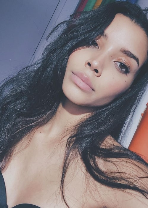 Nickayla Rivera nähtynä ottaessaan selfietä New Yorkissa, New Yorkissa tammikuussa 2020