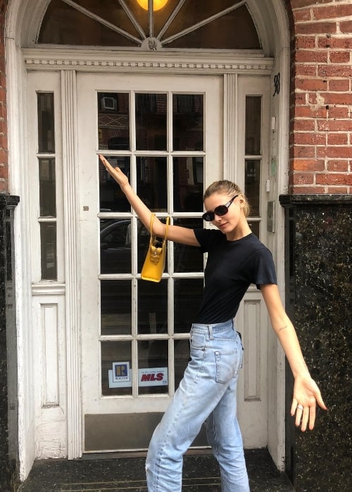 Paige Reifler poserer til et billede i oktober 2018