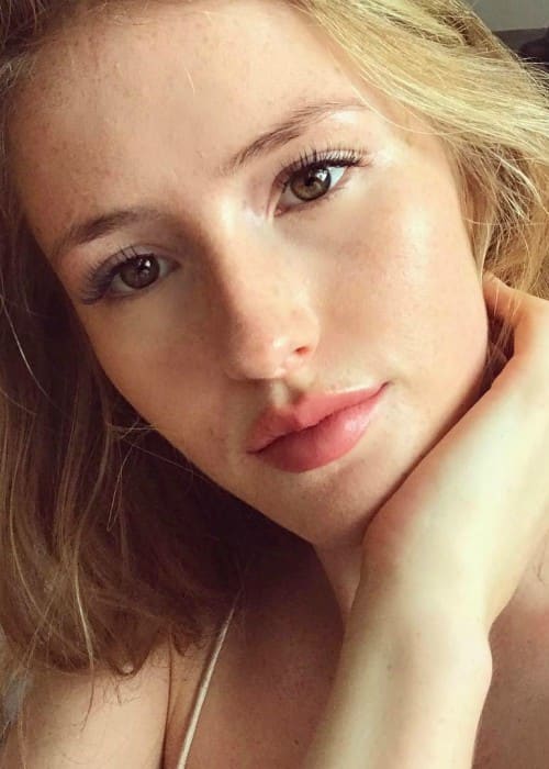 Η Annika Backes σε μια selfie στο Instagram όπως φαίνεται τον Αύγουστο του 2017