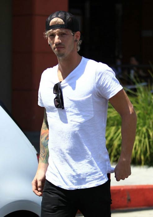 Josh Dun ankommer til en restaurant i Beverly Hills i august 2016
