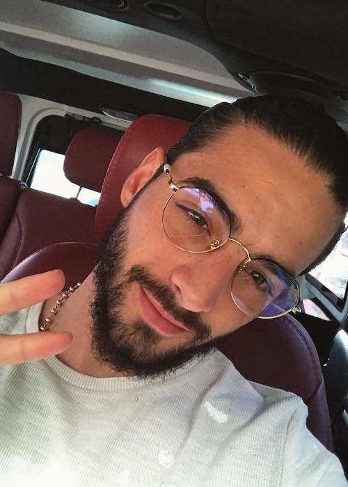 Maluma iført sine briller i en selfie i januar 2018
