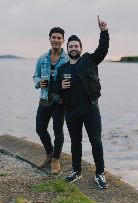 Dan Smyers (venstre) på et billede sammen med Shay Mooney i Westport, County Mayo, Irland i august 2017