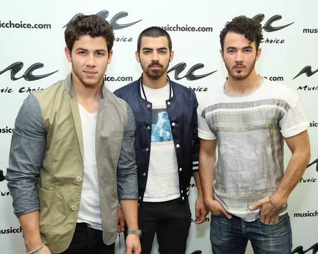 Jonas Brothers (δεν υπάρχει) - Nick, Joe και Kevin Jonas