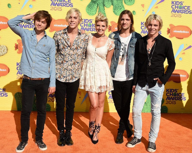 Bändi R5 Nickelodeonin Kids Choice Awards 2015 -gaalassa