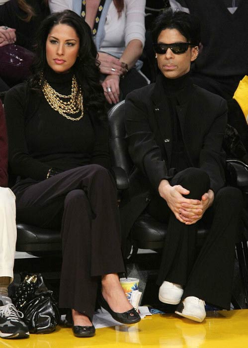 Prince og Bria Valente på Los Angeles Lakers -spillet i 2008
