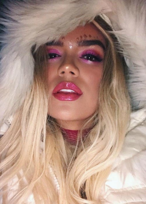 Η Karol G σε μια selfie στο Instagram όπως φαίνεται τον Μάρτιο του 2018