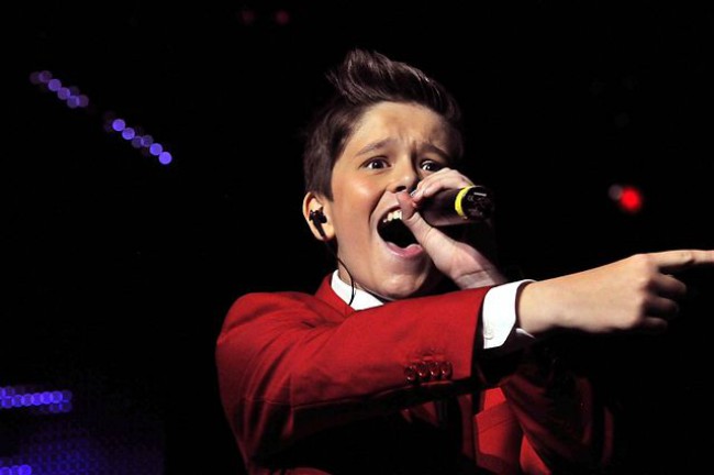 Jai Waetford esiintyy X Factor Live Tourin aikana marraskuussa 2013