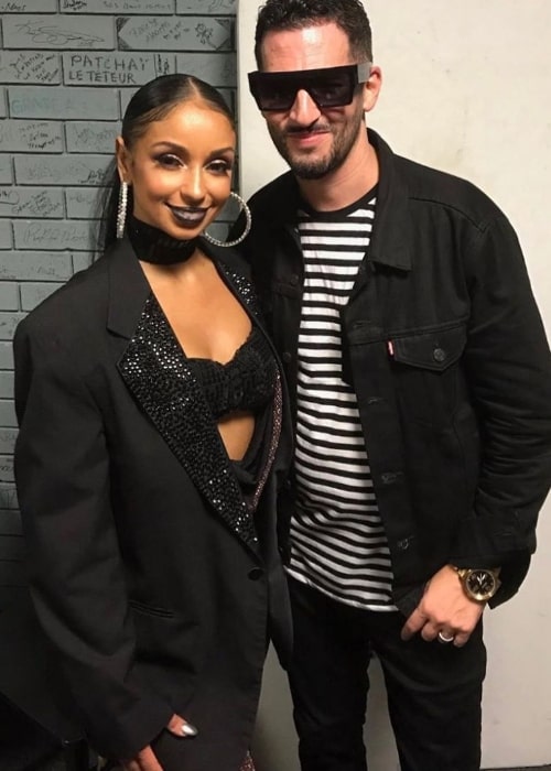 Jon B. poserer for et bilde sammen med sangeren Mýa i Houston, Texas, USA i juni 2019