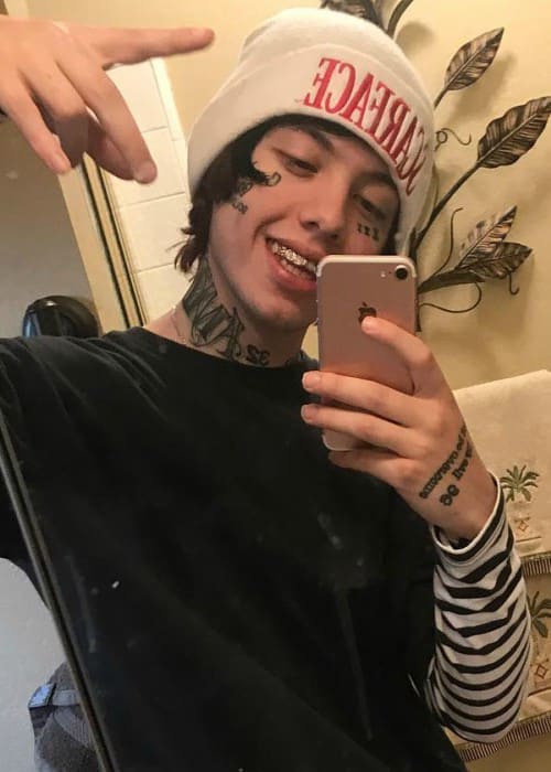 Lil Xan i en Instagram -selfie i december 2017