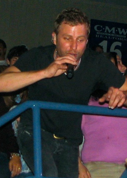 Dierks Bentley set i marts 2007