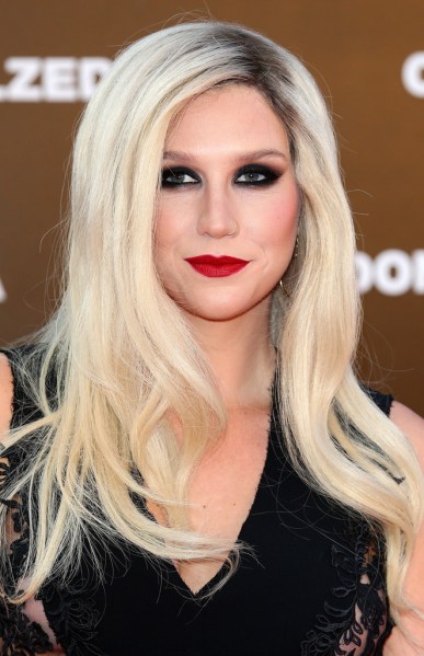 Kesha 2013 søt rød leppestift