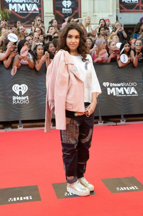 Alessia Cara på iHeartRADIO MuchMusic Video Awards i juni 2016