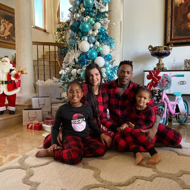 Aroldis Chapman med sin familie som set i december 2019