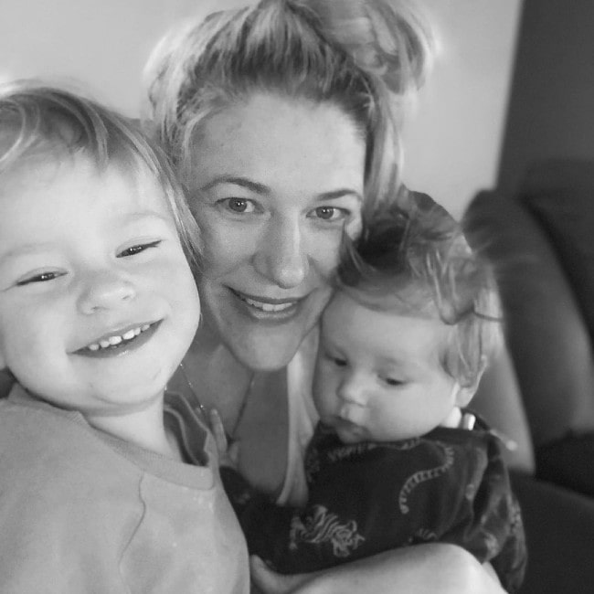 Lauren Jackson med sine børn set i august 2019