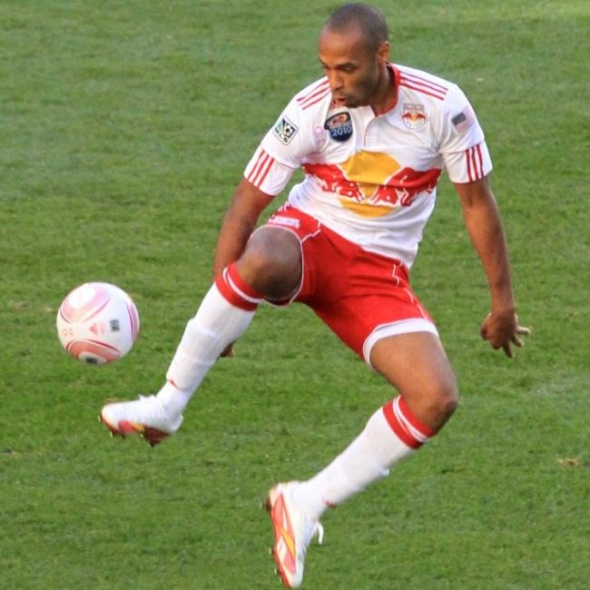 Ο παίκτης των New York Red Bulls, Thierry Henry, εμφανίστηκε κατά τη διάρκεια ενός αγώνα με τη Real Salt Lake το 2011