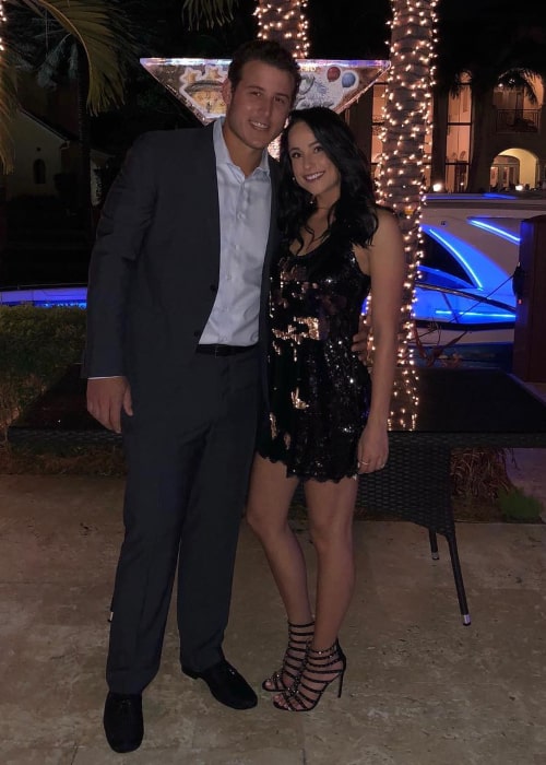 Anthony Rizzo og Emily Vakos, sett i januar 2018