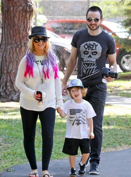 Christina Aguilera med Matthew Rutler og hendes søn Max Liron