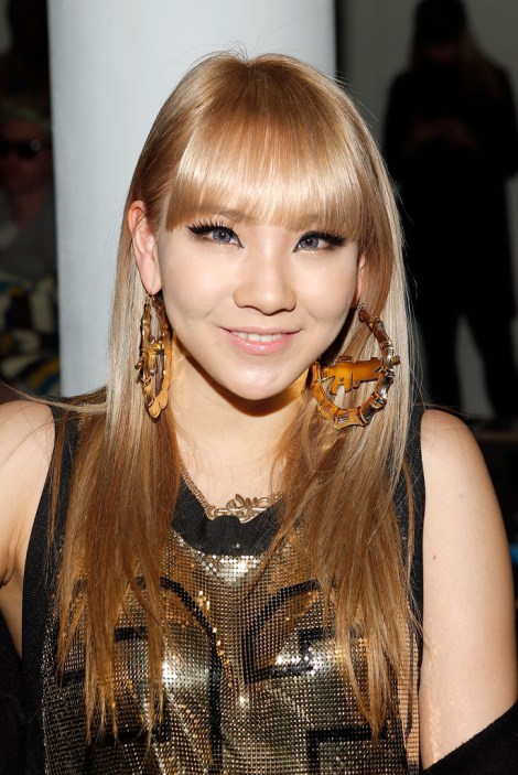 2NE1s vokalist i Chaelin Lee -bandet