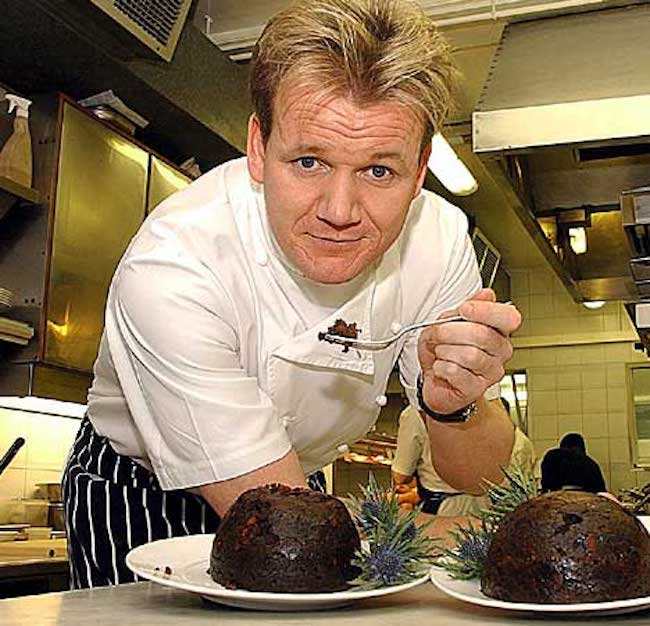 Gordon Ramsay viser chokoladekage i 2010