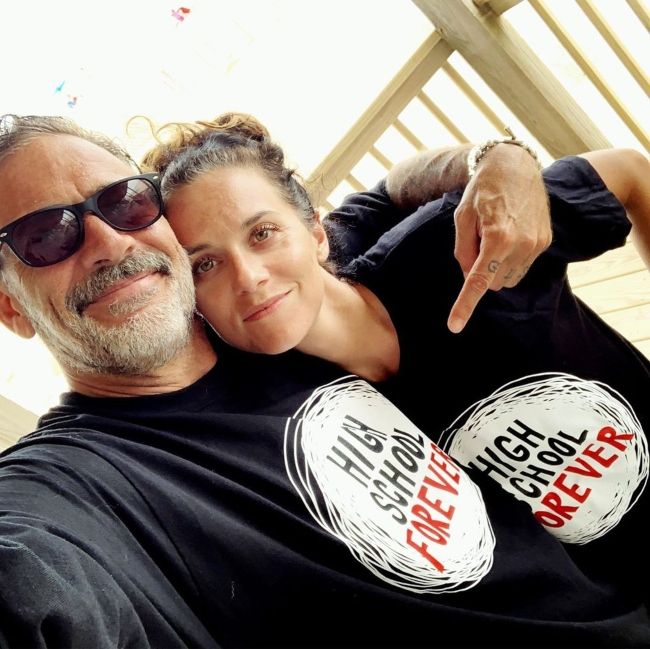 Hilarie με τον σύζυγό της Jeffrey Dean Morgan όπως φαίνεται τον Αύγουστο του 2019