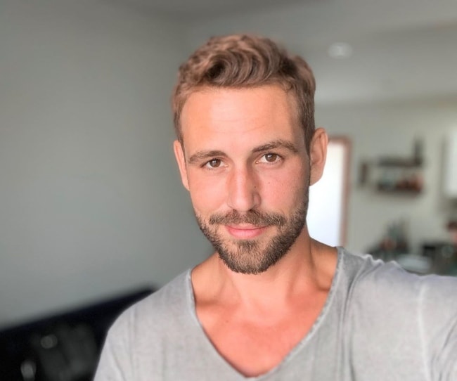 Nick Viall sellaisena kuin se on nähty selfietä ottaessaan syyskuussa 2019