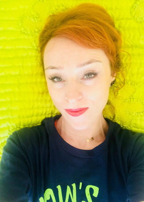 Ruth Connell i en Instagram -selfie i maj 2018