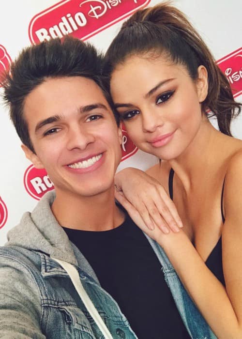 Brent Rivera og Selena Gomez i en selfie i juni 2017