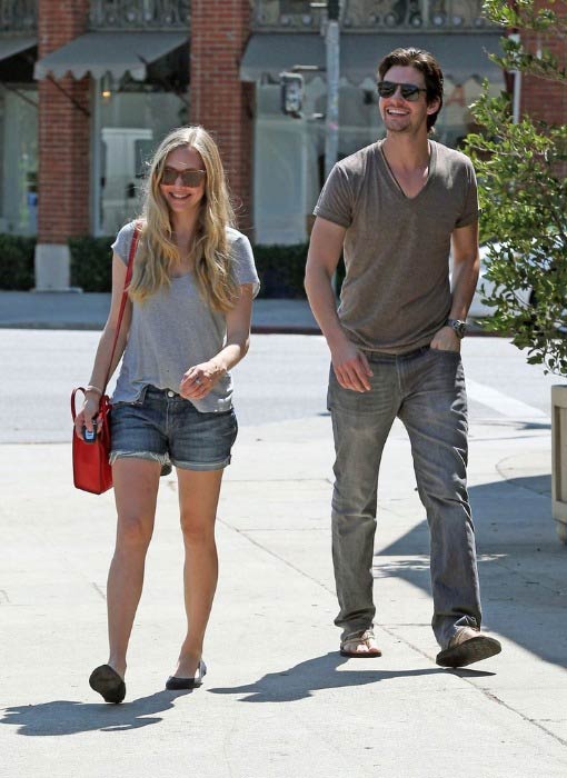 Ben Barnes og Amanda Seyfried ud til en frokost i West Hollywood i september 2012