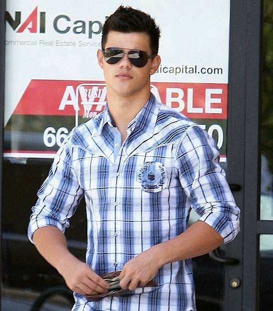 Taylor Lautner Horúci a sexy vzhľad.