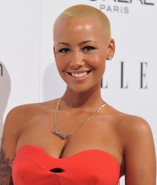 Amber Rose bryster