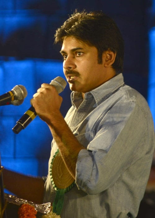 Pawan Kalyan talte ved afsluttende ceremoni og prisfunktion ved den 18. internationale børnefilmfestival i Indien i Hyderabad den 20. november 2013