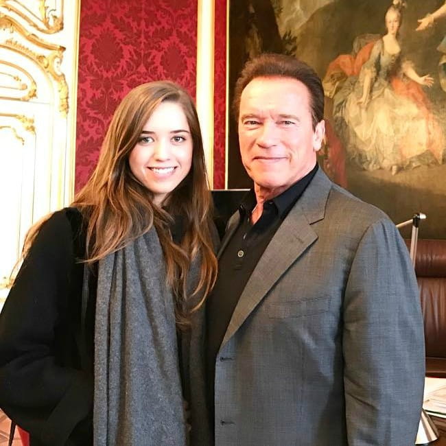 Christina Schwarzenegger og Arnold Schwarzenegger som set i marts 2017