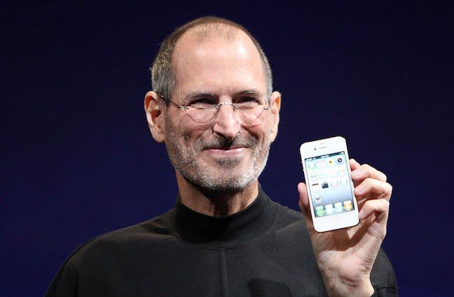 Steve Jobs paljasti iPhone 4: n vuoden 2010 maailmanlaajuisessa kehittäjäkonferenssissa